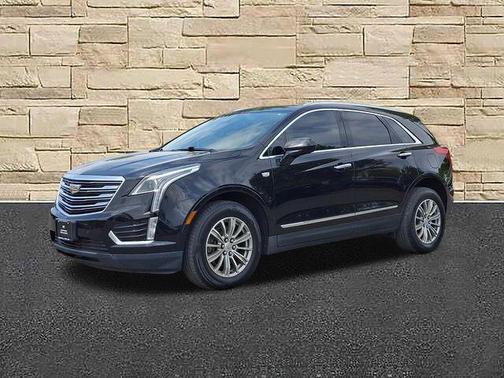 Stellar Black Metallic 2017 Cadillac XT5 Luxury