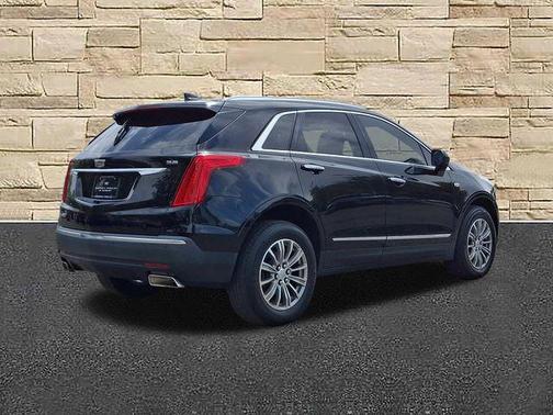 Stellar Black Metallic 2017 Cadillac XT5 Luxury