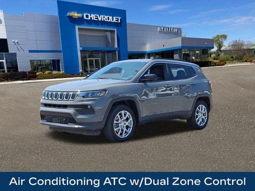 2023 Jeep Compass Latitude Lux