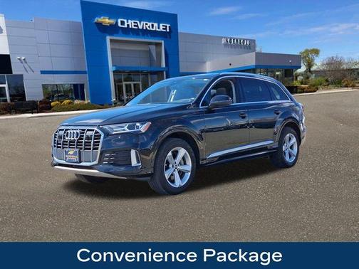 2023 Audi Q7 45 Premium Plus