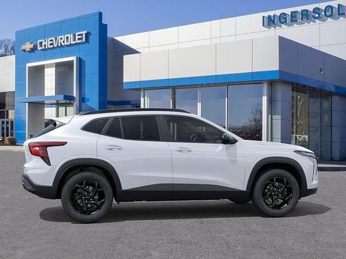Summit White 2026 Chevrolet Trax LT