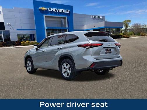 2020 Toyota Highlander LE