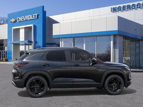 Mosaic Black Metallic 2026 Chevrolet Trailblazer LT
