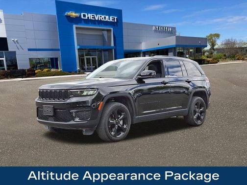 2023 Jeep Grand Cherokee Altitude