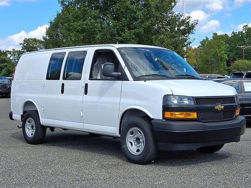 2025 Chevrolet Express 3500 Work Van
