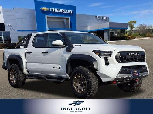 2025 Toyota Tacoma Hybrid TRAILHUNTER