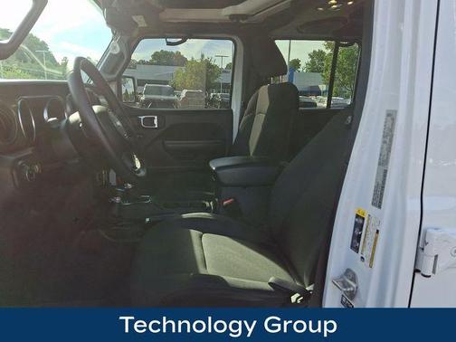 Bright White Clearcoat 2021 Jeep Gladiator Sport