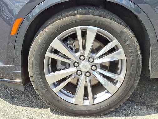 2023 Cadillac XT6 Premium Luxury AWD