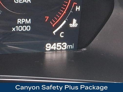 Sterling 2025 GMC Canyon AT4