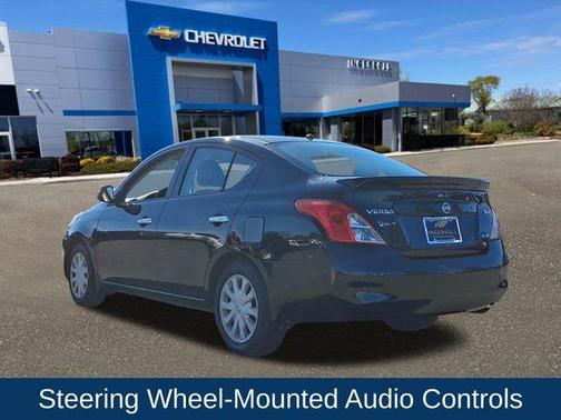 2013 Nissan Versa 1.6 SV
