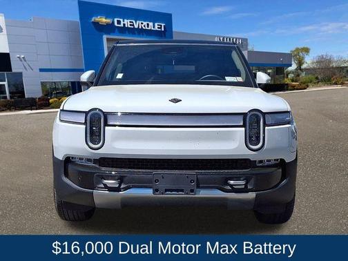 2023 Rivian R1S Adventure