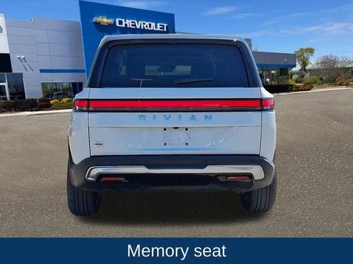 2023 Rivian R1S Adventure