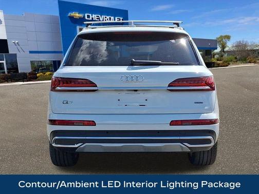 2022 Audi Q7 45 Premium Plus