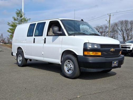 2025 Chevrolet Express 3500 Work Van