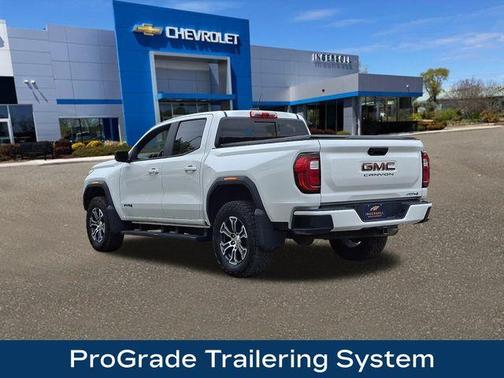 2023 GMC Canyon AT4