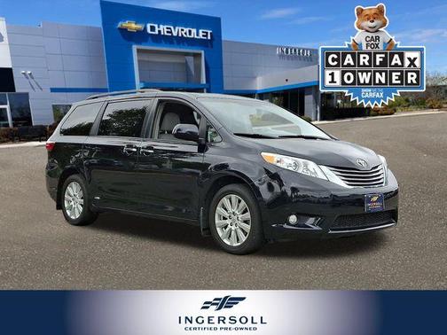 2017 Toyota Sienna XLE