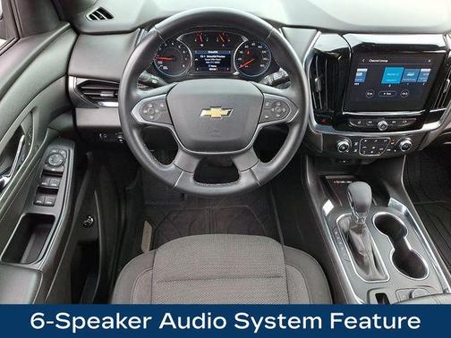Sterling Gray Metallic 2023 Chevrolet Traverse LT Cloth