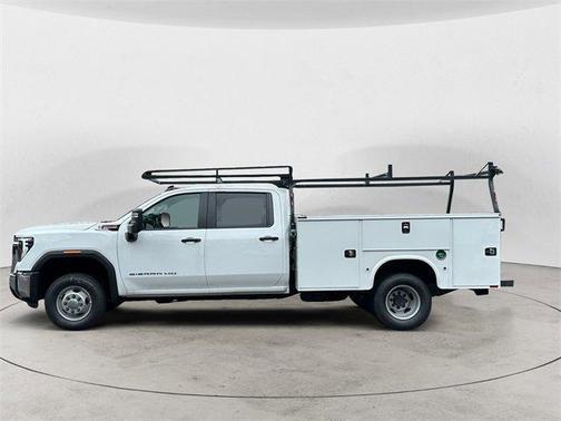 2025 GMC Sierra 3500 Pro