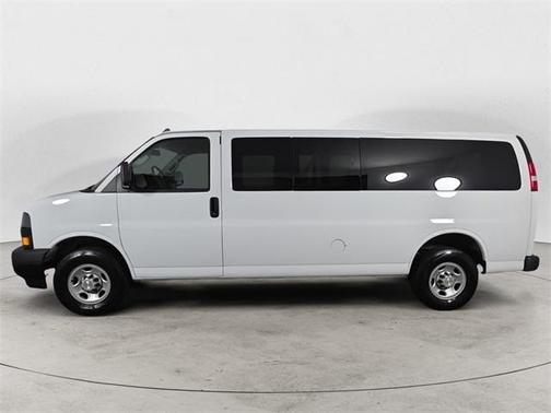 2023 Chevrolet Express 3500 LS