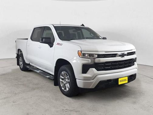 Summit White 2022 Chevrolet Silverado 1500 RST