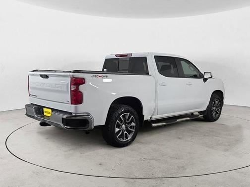 Summit White 2024 Chevrolet Silverado 1500 LT