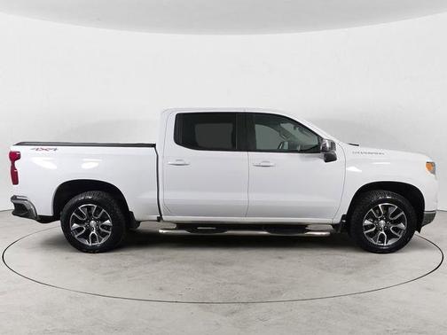Summit White 2024 Chevrolet Silverado 1500 LT