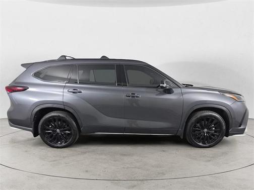 2025 Toyota Highlander XSE