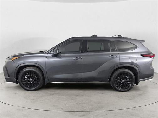 2025 Toyota Highlander XSE