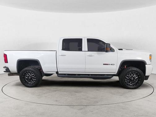 Summit White 2018 GMC Sierra 2500 SLT