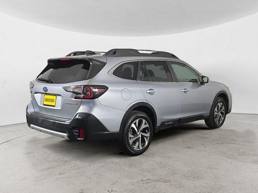 Ice Silver Metallic 2022 Subaru Outback Limited