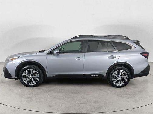 Ice Silver Metallic 2022 Subaru Outback Limited