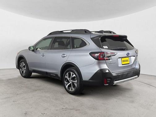 Ice Silver Metallic 2022 Subaru Outback Limited