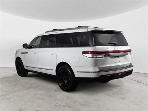 2022 Lincoln Navigator L Reserve