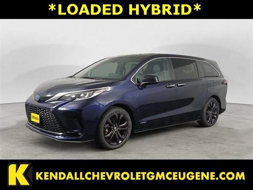 2021 Toyota Sienna XSE 7 Passenger