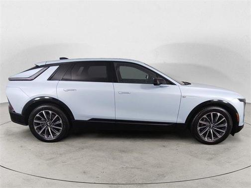 2025 Cadillac LYRIQ Sport