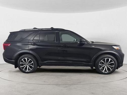 2024 Ford Explorer ST-Line