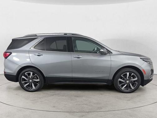 Sterling Gray Metallic 2023 Chevrolet Equinox Premier