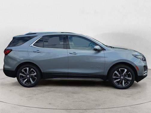 Sterling Gray Metallic 2023 Chevrolet Equinox Premier