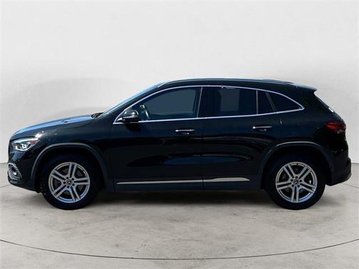 2021 Mercedes-Benz GLA 250 Base 4MATIC