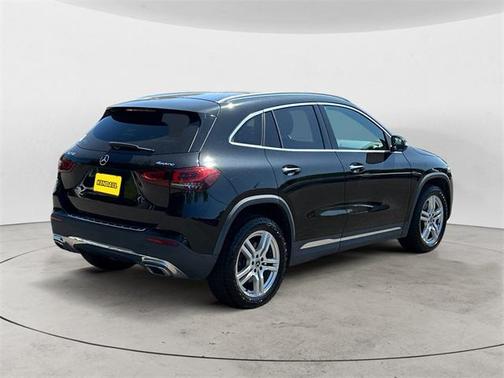 2021 Mercedes-Benz GLA 250 Base 4MATIC