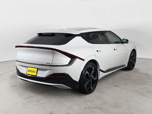 Snow White Pearl 2023 Kia EV6 GT-Line