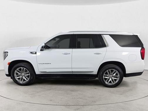 Summit White 2022 GMC Yukon SLT