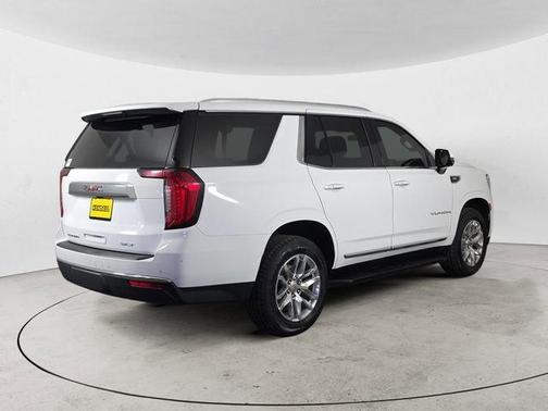 Summit White 2022 GMC Yukon SLT