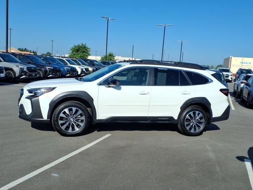 Crystal White Pearl 2025 Subaru Outback Limited