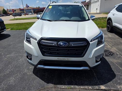 Crystal White Pearl 2023 Subaru Forester Touring
