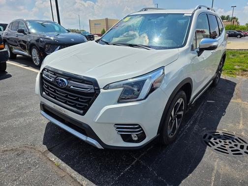 Crystal White Pearl 2023 Subaru Forester Touring