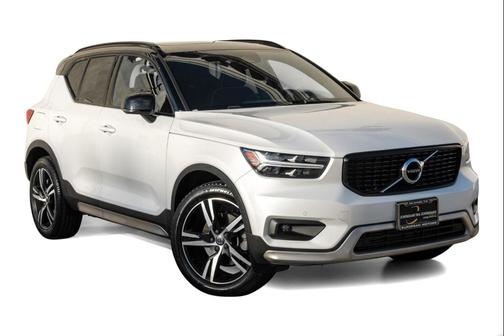 2021 Volvo XC40 T4 R-Design