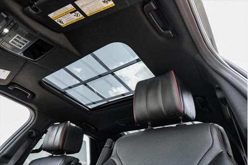 2018 Land Rover Discovery HSE LUXURY