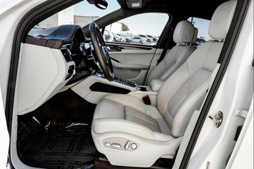 2017 Porsche Macan S