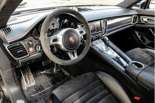 2015 Porsche Panamera GTS